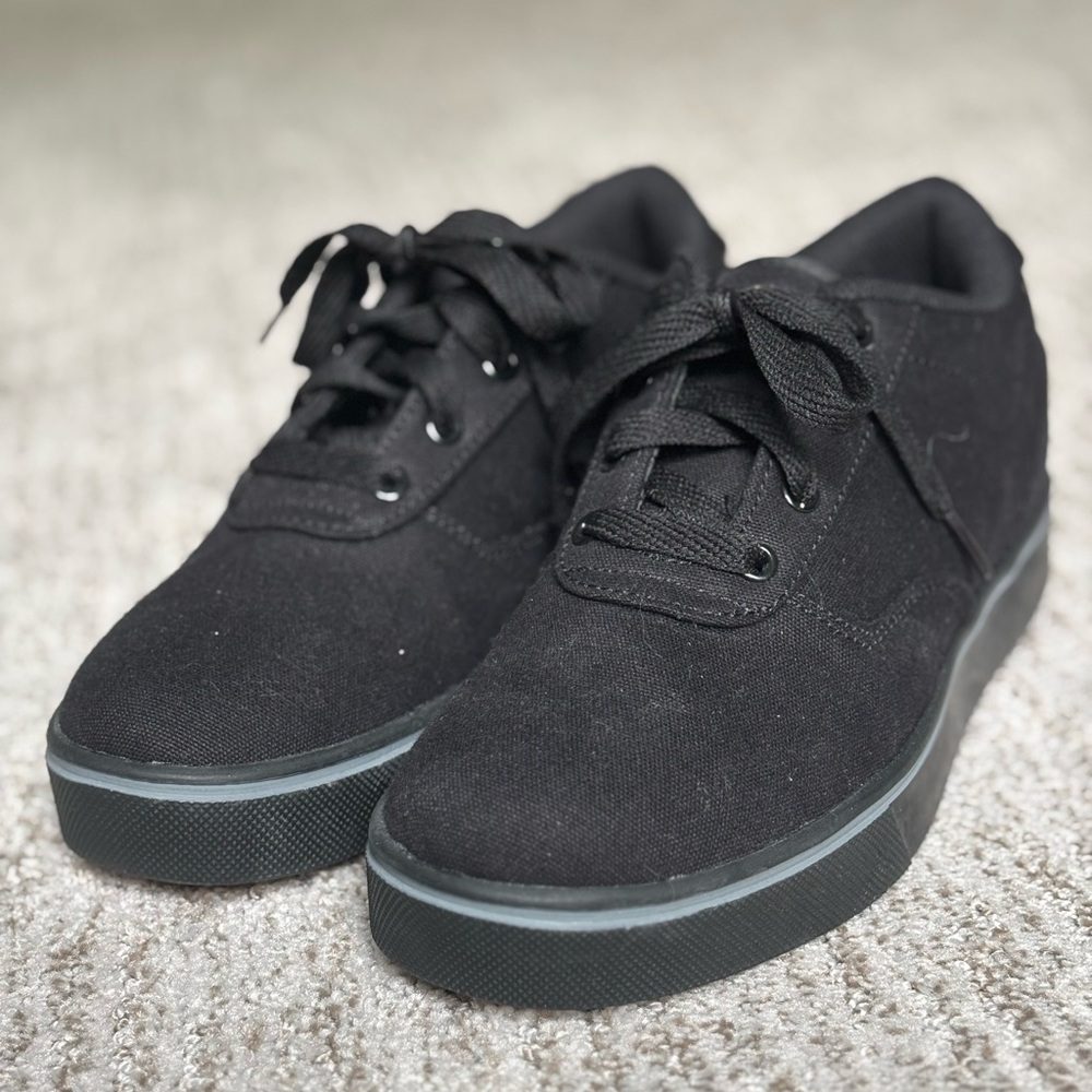 Heelys Launch Skate Shoe (Toddler/Little Kid/Big Kid) Black Size 6